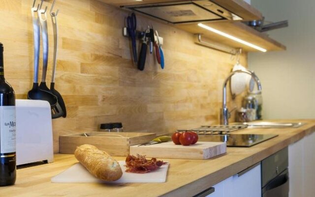 Uma Suites Pau Claris Barcelona