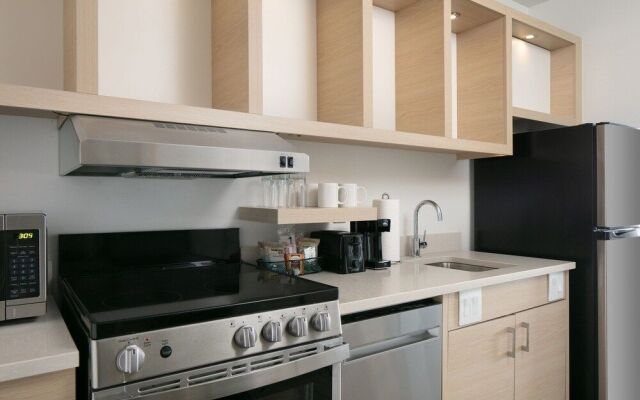 Towneplace Suites By Marriott Oconomowoc