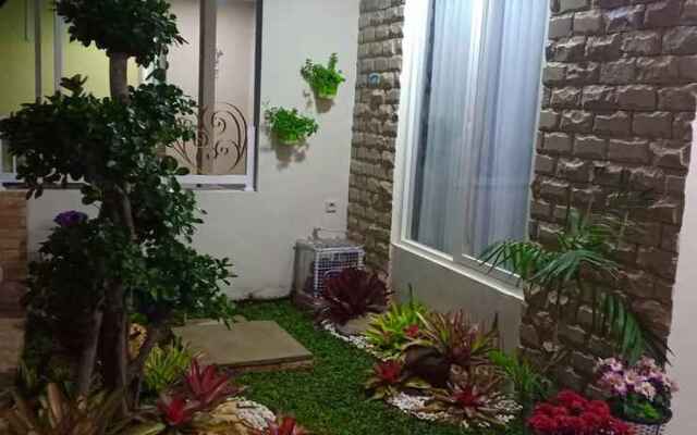 Villa Puncak Garuda C 10 by Verich (Two Bedroom)