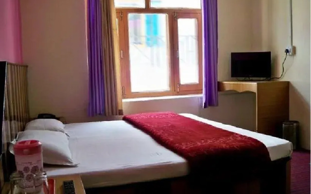 Retro Valley Camping Resort by OYO Rooms