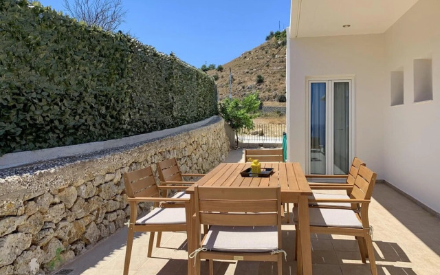 Villa Nikos in Megala Chorafia