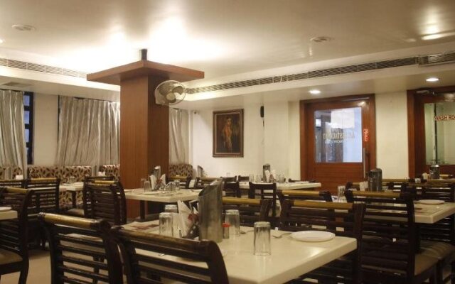 Hotel Chandra's