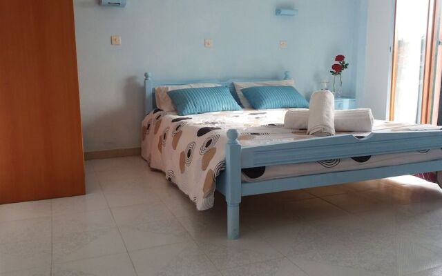 Maria's Apartments