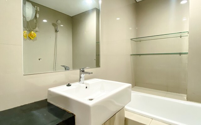 Spacious And Comfy Studio Room Azalea Suites Apartment