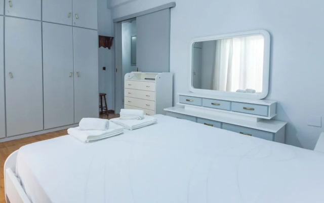 Classical 2 Bd Beauty Apt in Chalandri