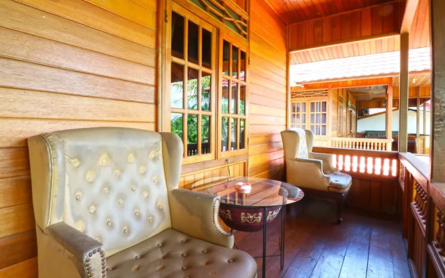 Villa Aquarius Orange