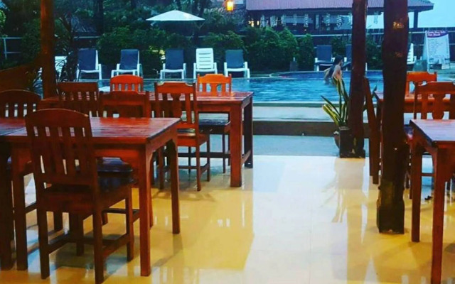 Lanta New Beach Bungalows
