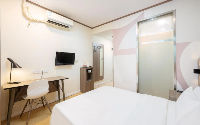 Hanting Hotel Shanghai Jufeng Road Metro Station