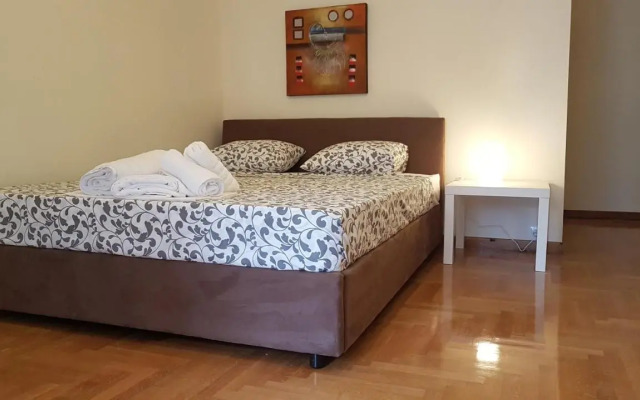 Menta errathens Apartment - Athens Center, 5 BD, 2 BATH