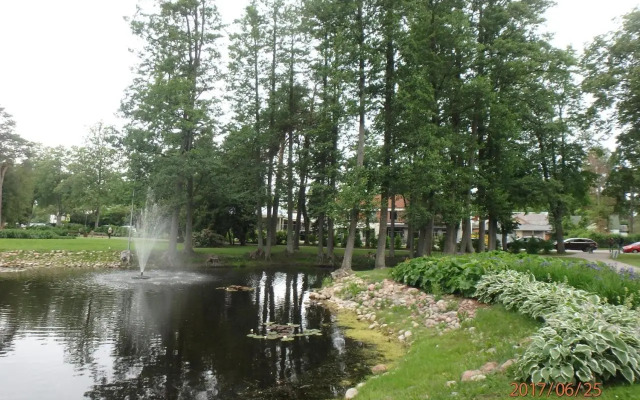 Melluzi Cottage