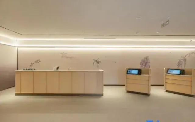Ji Hotel (Nanjing Yuhua Vientiane City Jiaxi Metro Station)