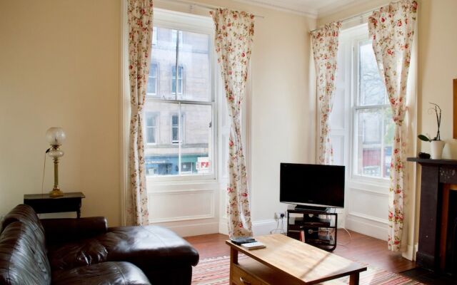 Spacious Flat in Central Stockbridge