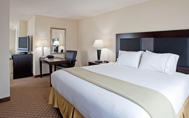 Holiday Inn Express & Suites Newberry by IHG