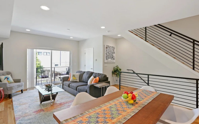 Modern Condo with Stunning Mtn Views