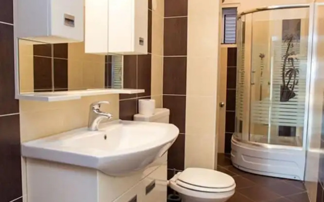 Irena - 100m From the sea - A3 Srednji Prvi kat