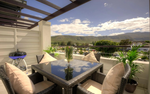 Whale Coast All-Suite-Hotel