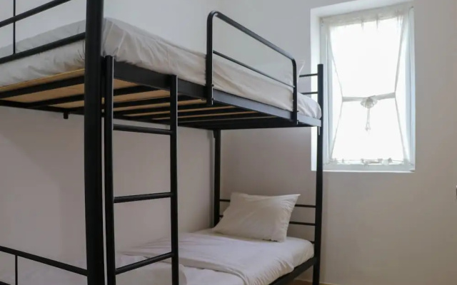 Spacious And Elegant 3Br At Grand Palace Kemayoran Apartment – Guest Rooms – Jakarta