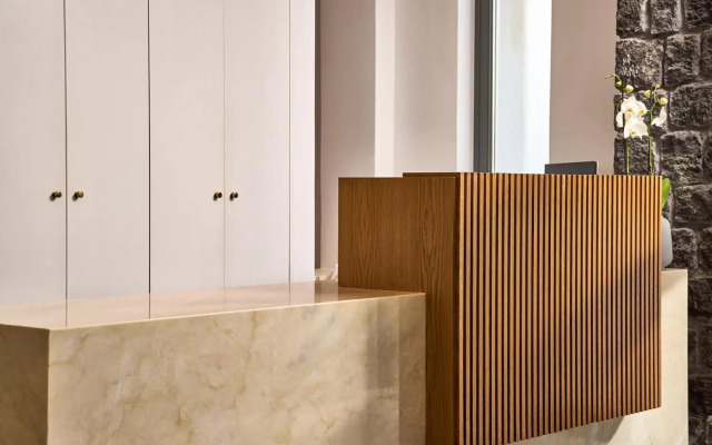 Alleys All-Suite Hotel & Spa
