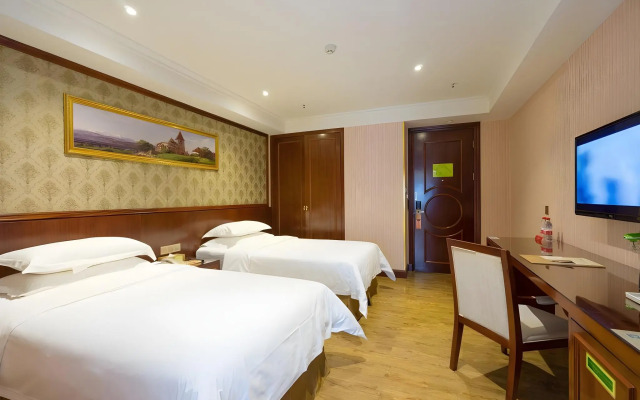 Vienna Hotel Guangzhou Panyu Chimelong Shiqiao Metro Station