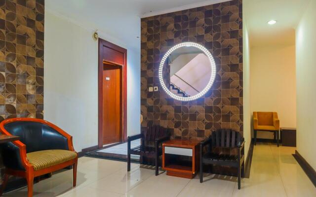 OYO Flagship 3563 New Mg Hotel