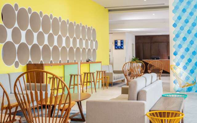 Krystal Urban Cancun & Beach Club