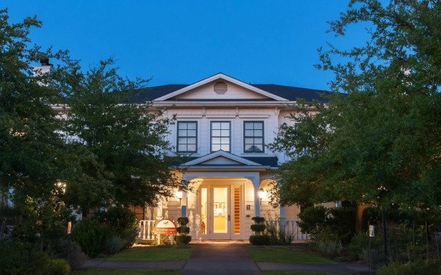 MacArthur Place Hotel & Spa