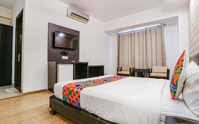 FabHotel Premium Nest