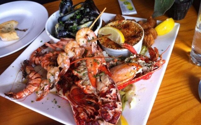 Crab and Lobster Inn