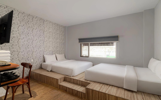 Kama Hotel – Guest Rooms – Medan