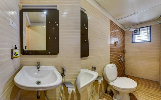 Collection O 80519 G Silver Ashok Nagar