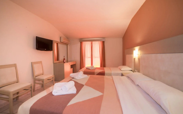 Porto Koukla Beach Hotel
