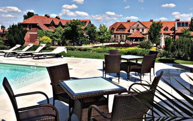 Żabi Dwór - Hotel, Restauracja, Spa