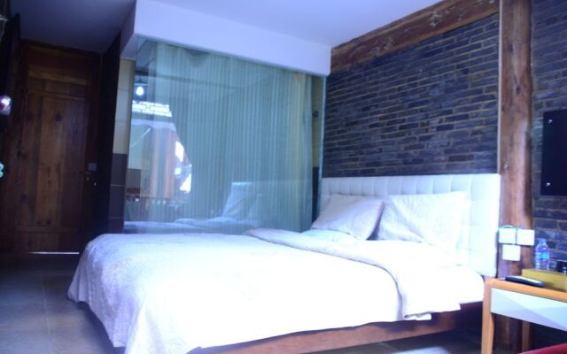Lvyfamily hotel