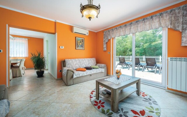 Stunning Home in Vinez With Wifi and 3 Bedrooms