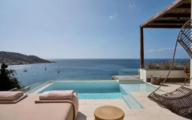 Ios Grand Pool Suites