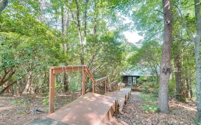 Private Hot Tub & Game Room: Cleveland Getaway