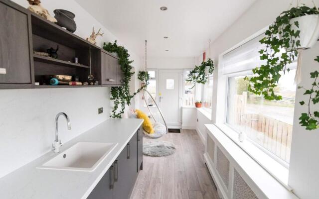 Stunningly Refurbished 1 bed Home on the N/e Coast
