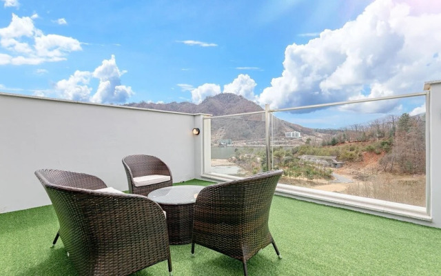 Gapyeong Belloci Firstige Kids Poolvilla