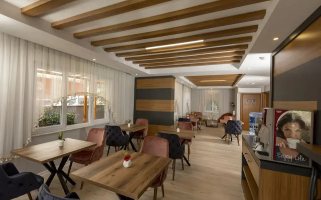 Toprak Hotel