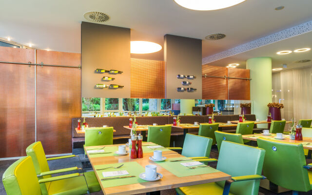NOVINA HOTEL Wöhrdersee Nürnberg City