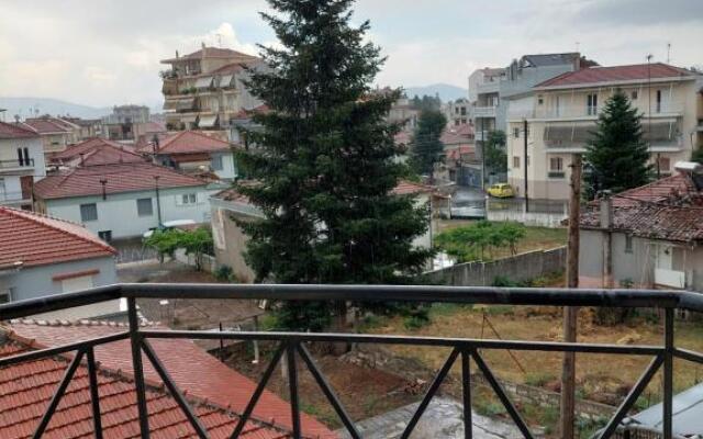 Amazing Theokritoy B2 in Tripolis free parking