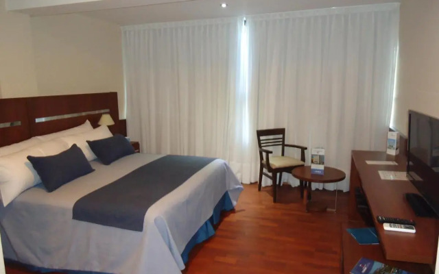 Hotel Puerto Amarras