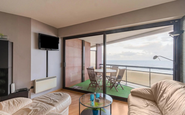 Welcoming apartment in Blankenberge with sea-views