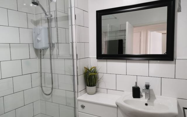 Beautiful 2-bed Seaview Apartment in Plymouth