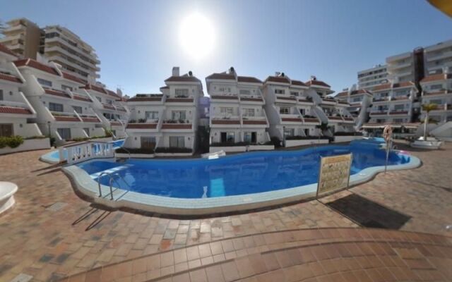 Las Floritas Apartments