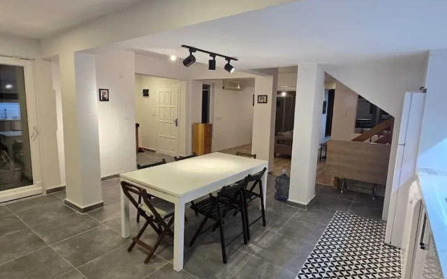 VILLA OLINDA 4 BED with huge garden