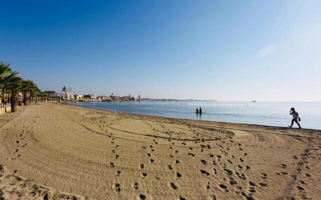 LUXURY GOLF RESORT by MM