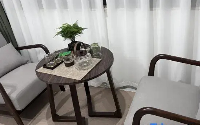 Tiantai Tea Language Elegant Architecture Homestay · Near Guoqing Temple