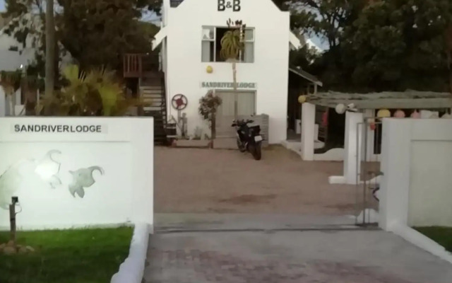 Sandriver Lodge