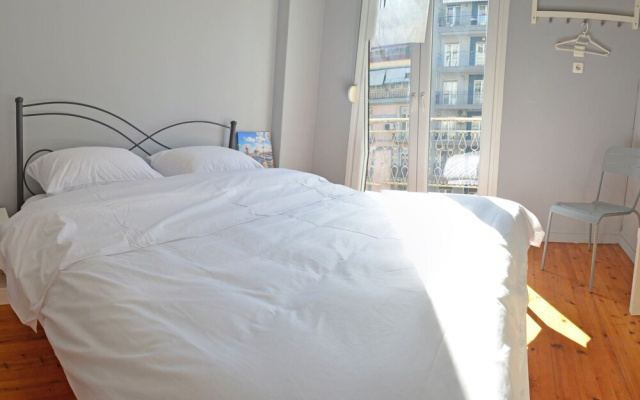 Egnatia Central Spacious 3 Bd Apt